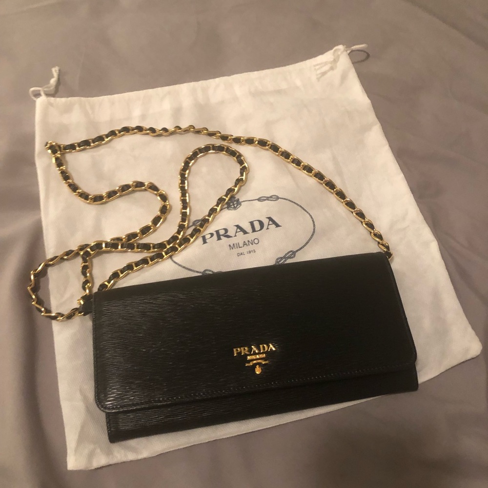 Prada - Chain Crossbody Wallet - Picture 2 of 3